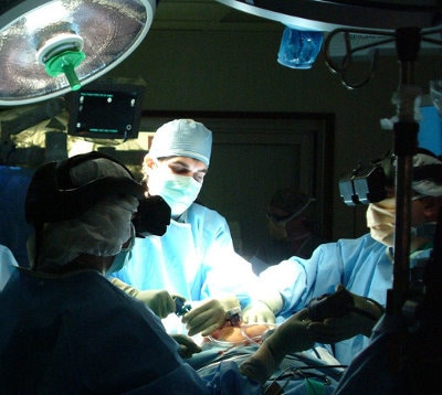 Surgical team working together