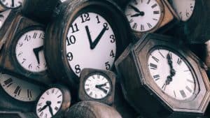 Sometimes non-billable people should track their time. See how to decide!